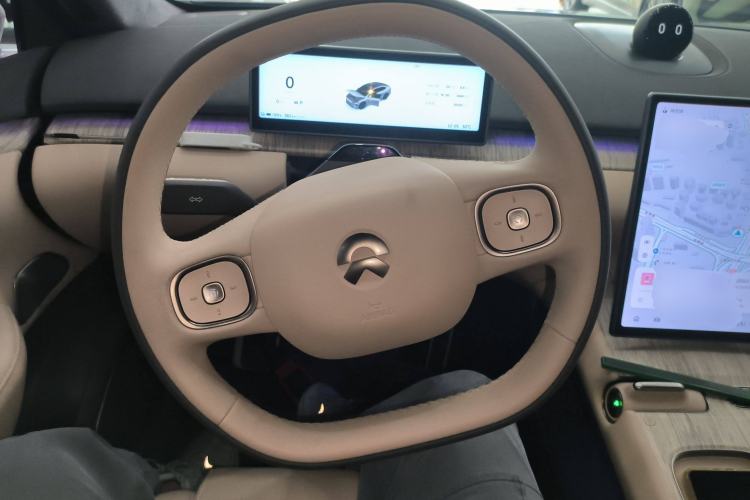 Used Nio ET7 2024 75 kWh Executive Edition Steering Wheel