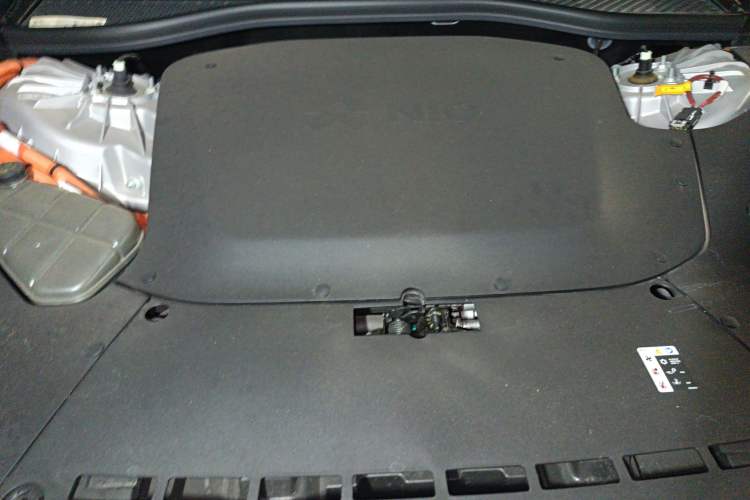 Used Nio ET7 2024 75 kWh Executive Signature Edition Engine Bay