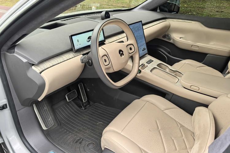 Used Nio ET7 2022 75 kWh Interior 5