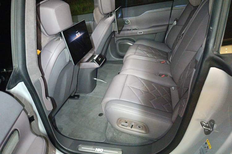 Used Nio ET7 2024 75 kWh Executive Signature Edition Left Rear Seat