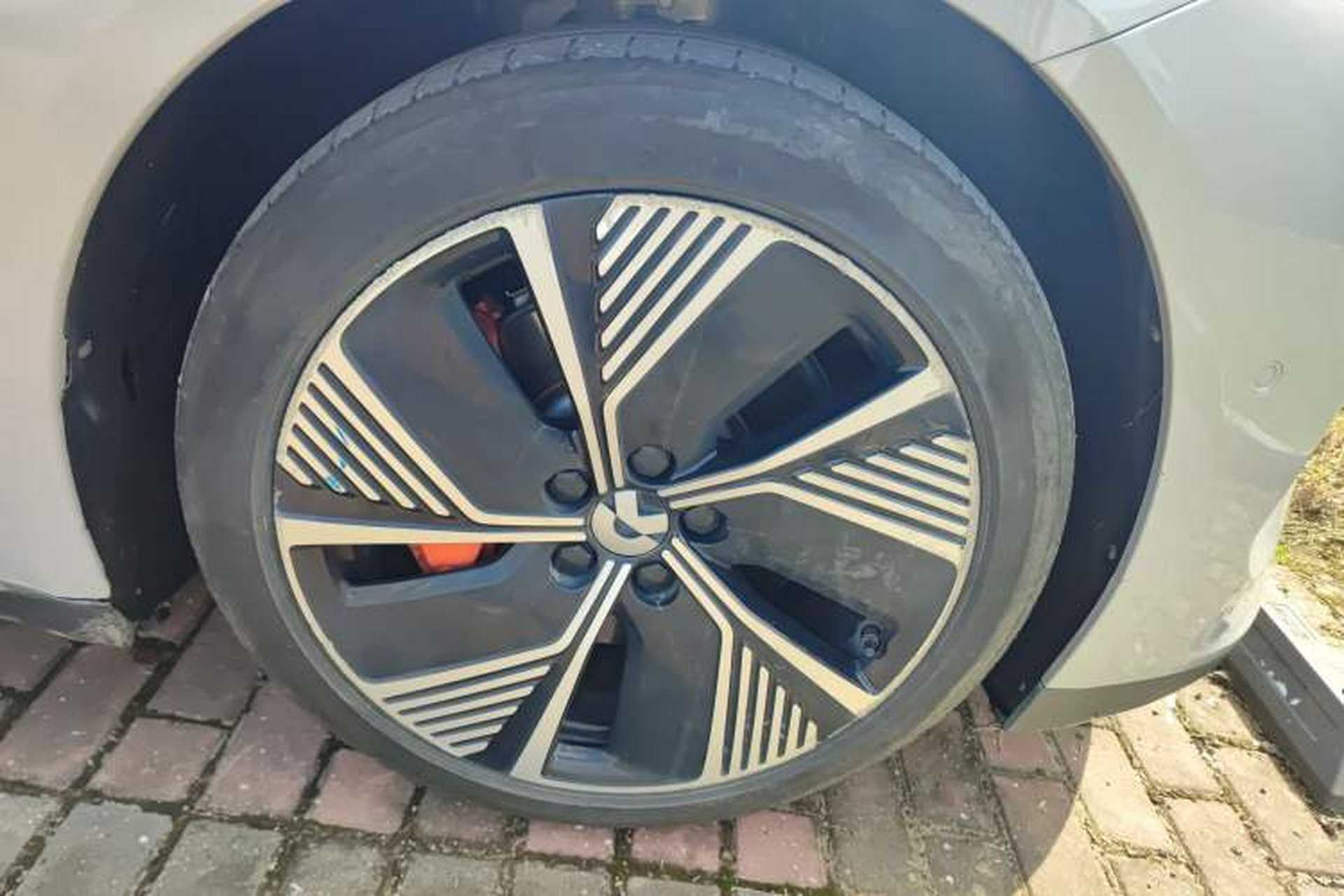 Used Nio ET7 2022 100kWh First Edition Right Front Wheel Hub