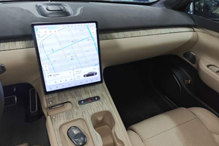 Used Nio ET7 2022 75 kWh Audio And AC Panel