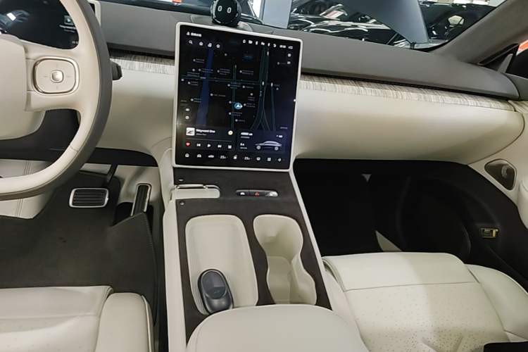 Used Nio ET7 2022 75 kWh Audio And AC Panel
