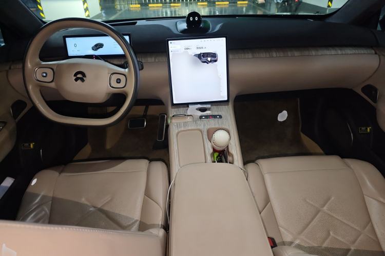 Used Nio ET7 2022 100kWh First Edition Center Console