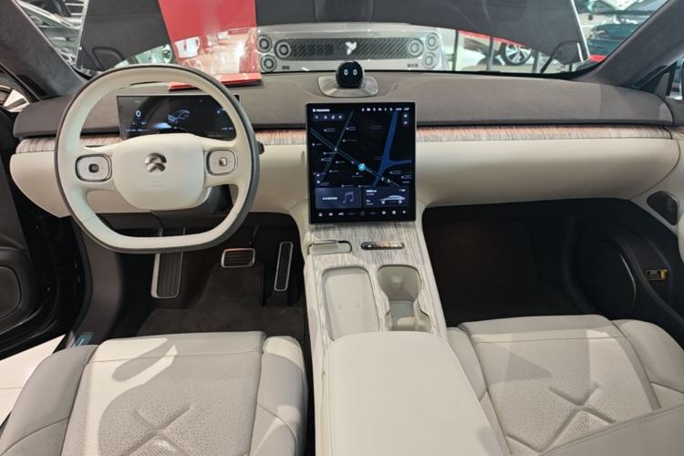 Used Nio ET7 2022 100kWh First Edition Center Console
