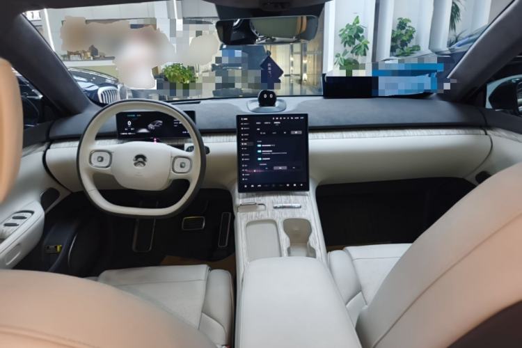 Used Nio ET7 2022 100kWh First Edition Center Console