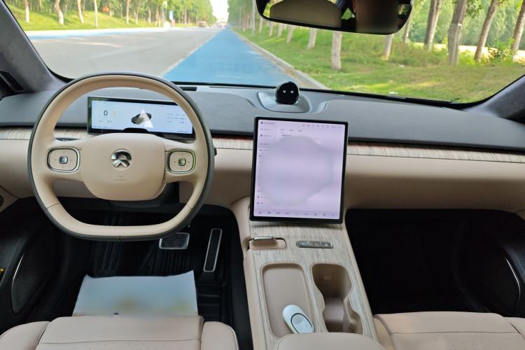 Used Nio ET7 2022 100kWh First Edition Center Console