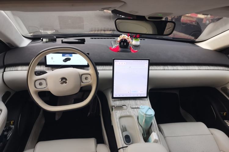 Used Nio ET7 2022 100kWh First Edition Center Console