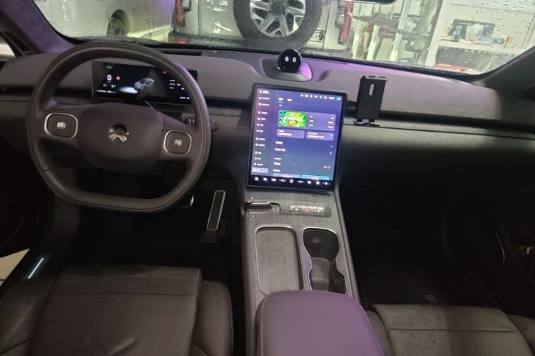 Used Nio ET7 2022 100kWh First Edition Center Console
