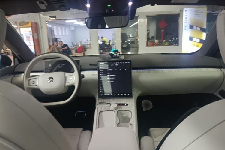 Used Nio ET7 2022 100kWh First Edition Center Console