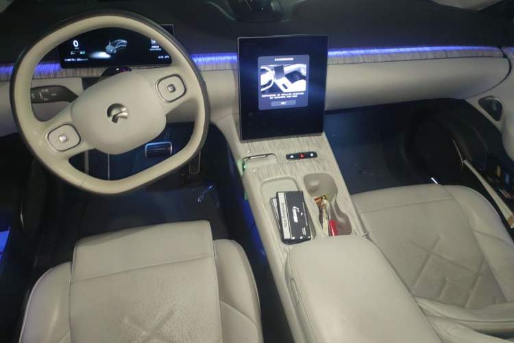 Used Nio ET7 2022 100kWh First Edition Center Console