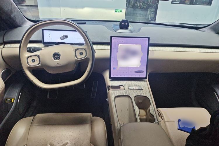 Used Nio ET7 2022 100kWh First Edition Center Console