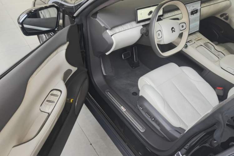 Used Nio ET7 2022 75 kWh Driver Seat