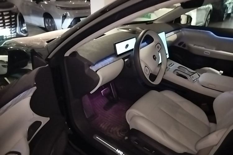 Used Nio ET7 2022 75 kWh Driver Seat