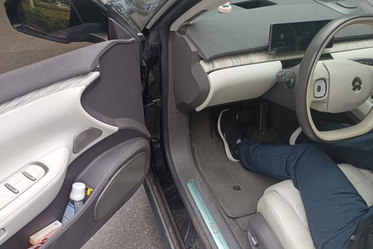 Used Nio ET7 2022 75 kWh Driver Seat