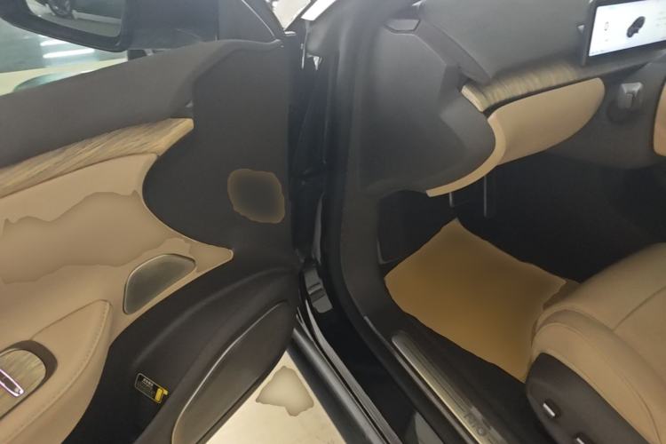 Used Nio ET7 2022 100 kWh Driver Seat
