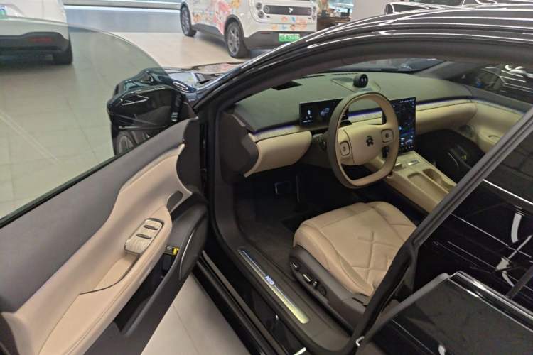 Used Nio ET7 2022 100 kWh Driver Seat