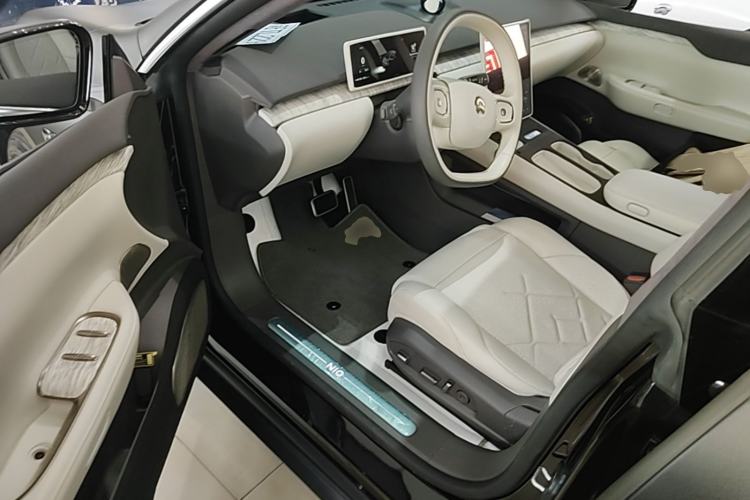 Used Nio ET7 2022 75 kWh Driver Seat