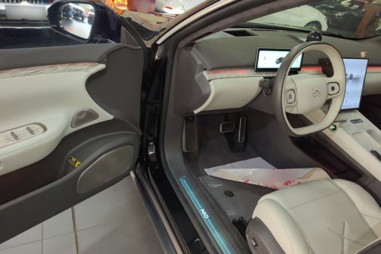 Used Nio ET7 2022 75 kWh Driver Seat