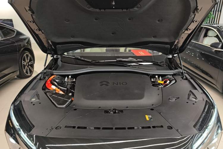 Used Nio ET7 2022 75 kWh Engine Bay