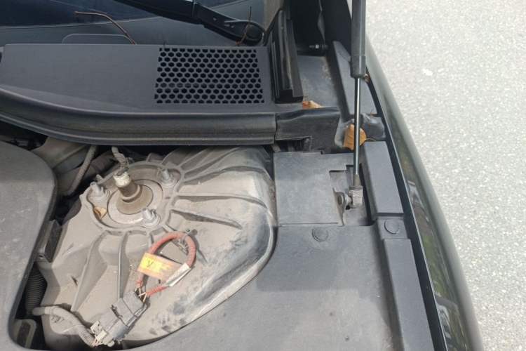 Used Nio ET7 2022 75 kWh Engine Bay Left