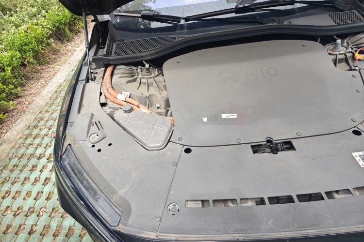 Used Nio ET7 2022 75 kWh Engine Bay Right