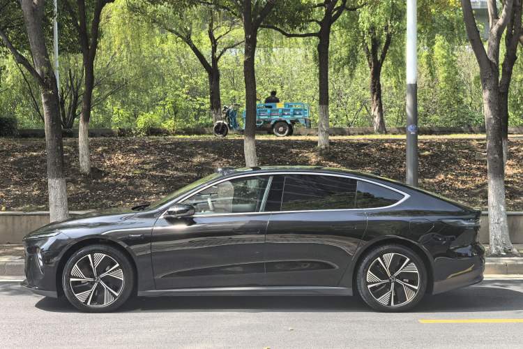 Used Nio ET7 2022 100 kWh Exterior 2