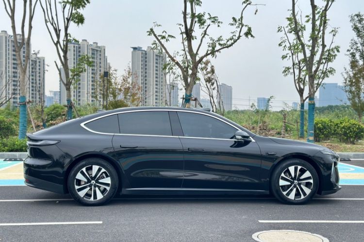 Used Nio ET7 2022 75 kWh Exterior 3