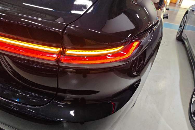 Used Nio ET7 2022 100 kWh Exterior 6
