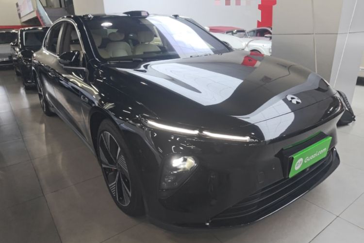Used Nio ET7 2022 75 kWh Front Right 45 Deg
