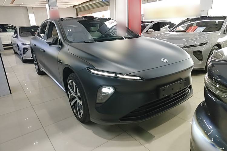 Used Nio ET7 2022 75 kWh Front Right 45 Deg