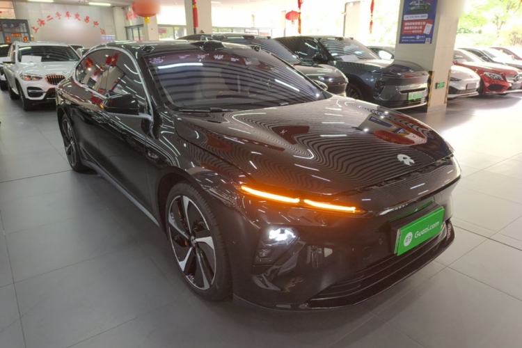 Used Nio ET7 2022 75 kWh Front Right 45 Deg