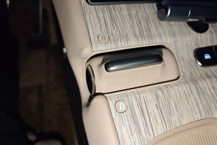 Used Nio ET7 2022 100kWh First Edition Gear Lever