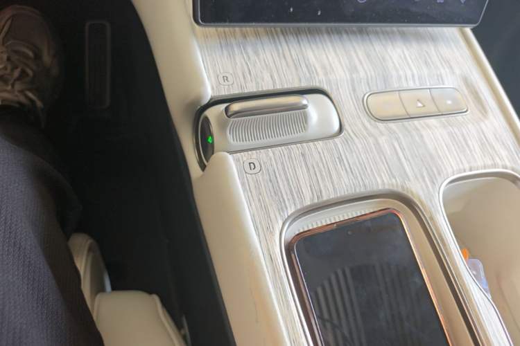 Used Nio ET7 2022 100kWh First Edition Gear Lever