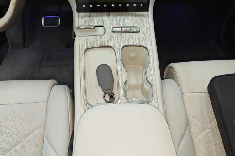 Used Nio ET7 2022 100kWh First Edition Gear Lever