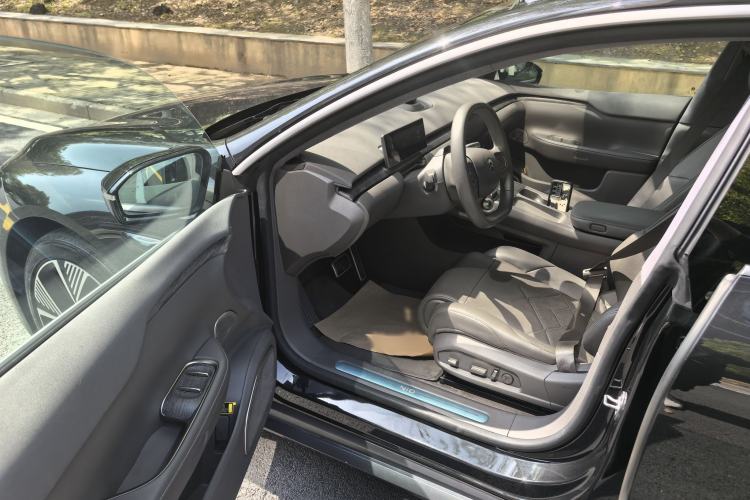 Used Nio ET7 2022 100 kWh Interior 1
