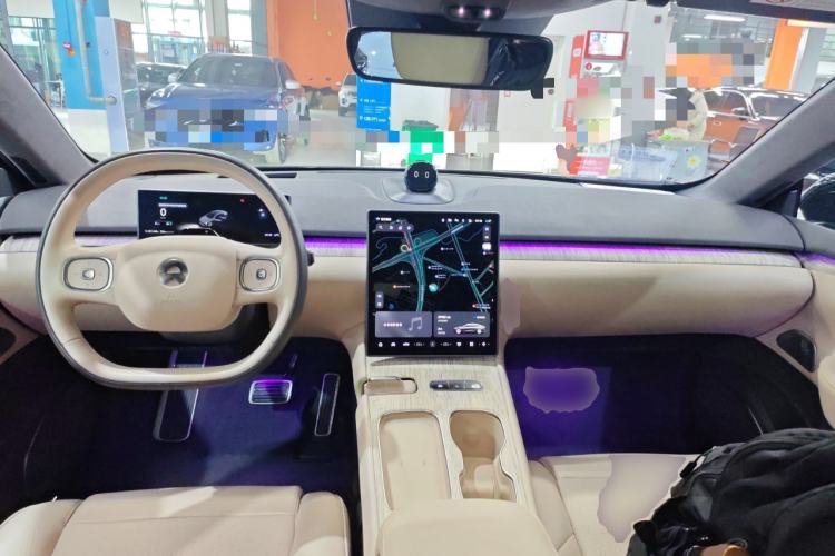 Used Nio ET7 2022 100 kWh Interior 2