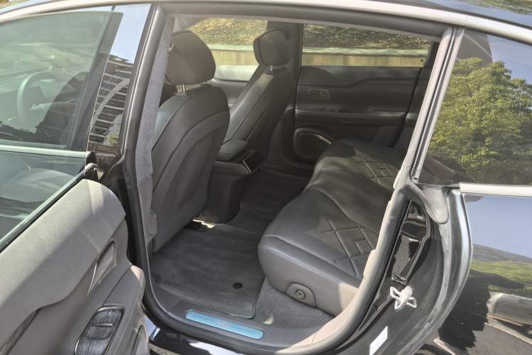 Used Nio ET7 2022 100 kWh Interior 2