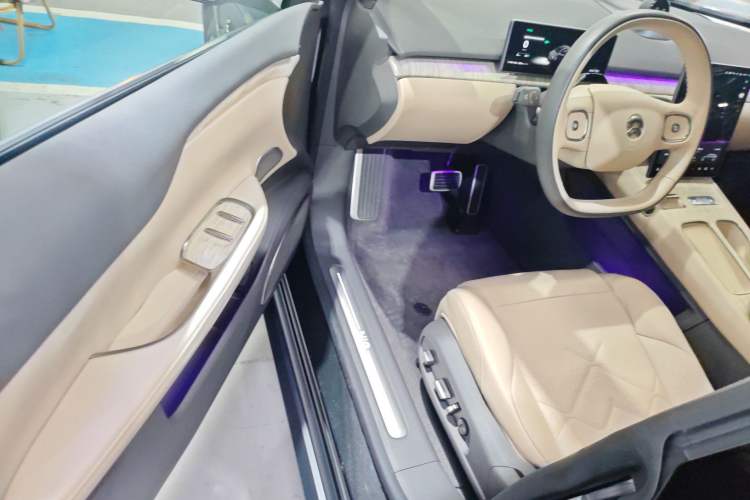 Used Nio ET7 2022 100 kWh Interior 3