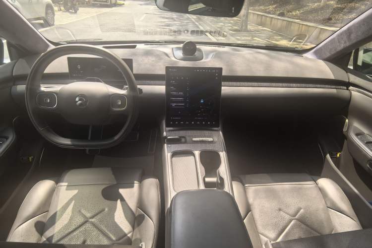 Used Nio ET7 2022 100 kWh Interior 3