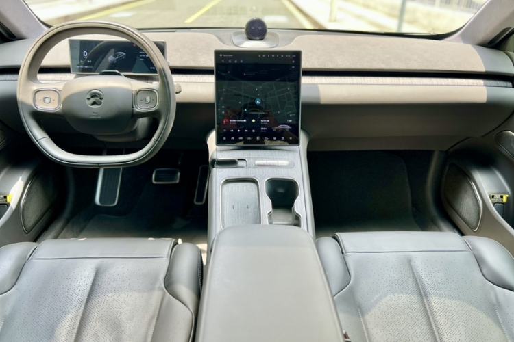 Used Nio ET7 2022 75 kWh Interior 4