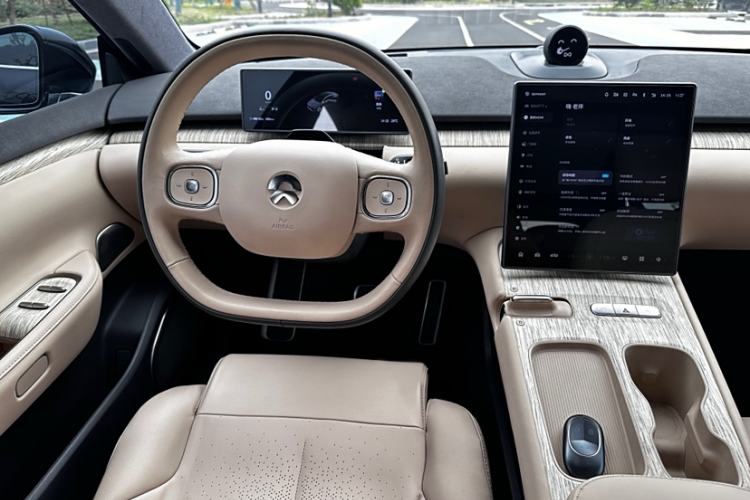 Used Nio ET7 2022 75 kWh Interior 4
