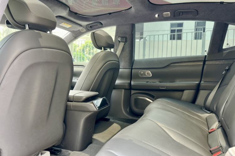 Used Nio ET7 2022 75 kWh Interior 5