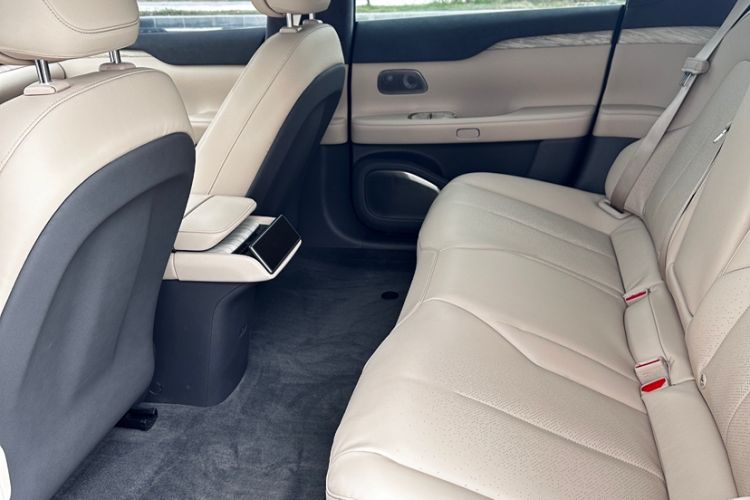 Used Nio ET7 2022 75 kWh Interior 5
