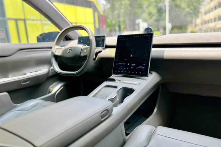 Used Nio ET7 2022 75 kWh Interior 6