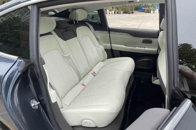 Used Nio ET7 2022 75 kWh Interior 9