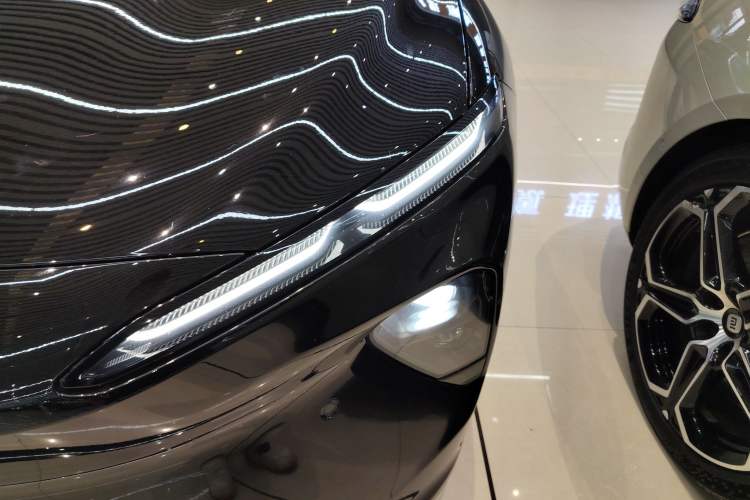 Used Nio ET7 2022 100kWh First Edition Left Front Headlight