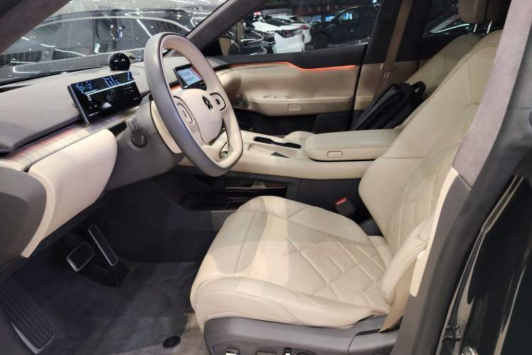 Used Nio ET7 2022 100kWh First Edition Left Front Seat
