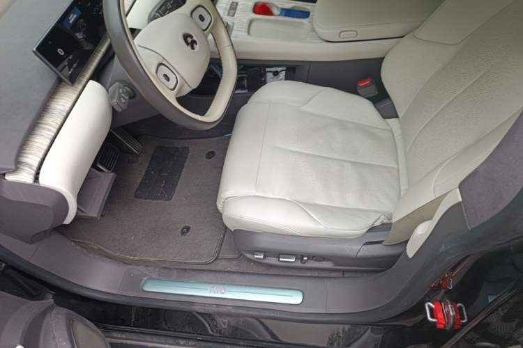 Used Nio ET7 2022 75 kWh Left Front Seat