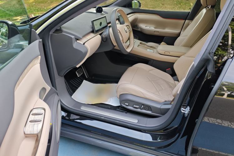 Used Nio ET7 2022 100kWh First Edition Left Front Seat